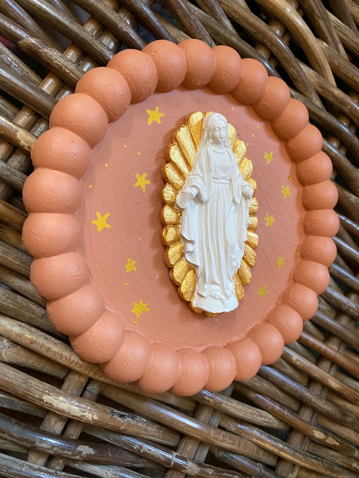 Handgemaakt boho Maria muurdecoratie, Ophalen of Verzenden, Zo goed als nieuw, Rond