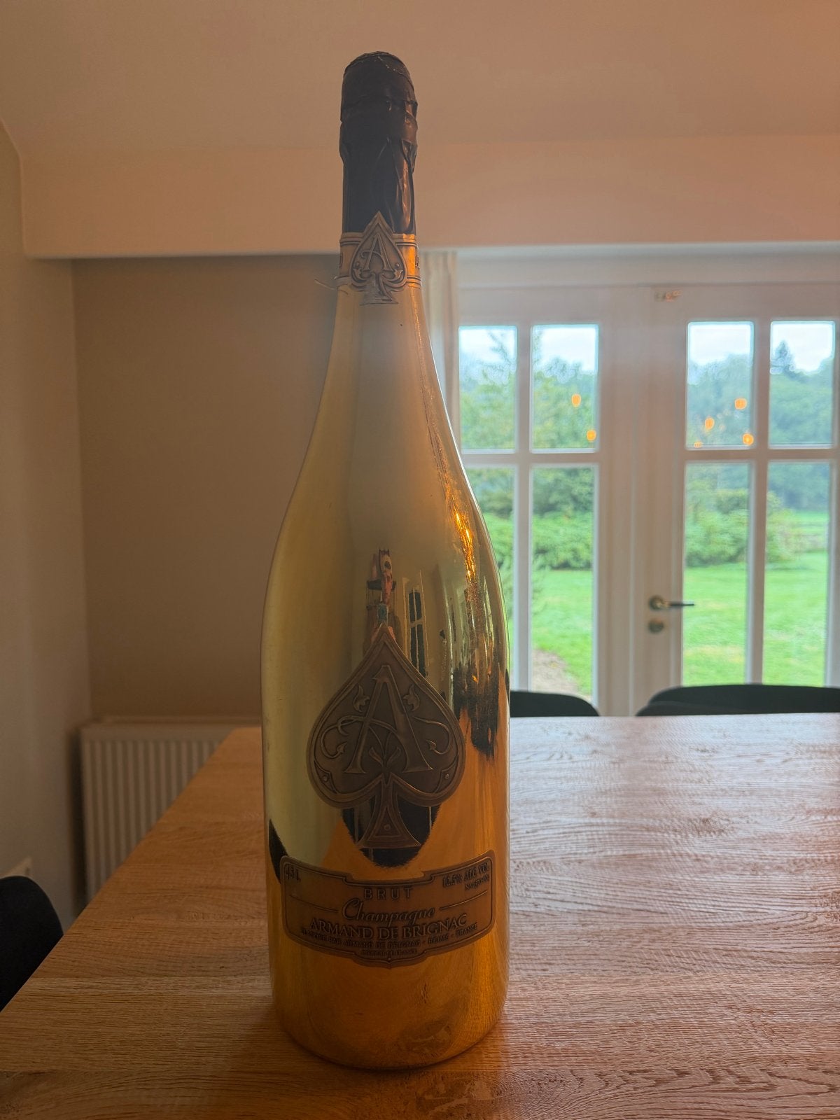 Grote decoratieve Armand de Brignac champagnefles, Ophalen of Verzenden, Gebruikt, Goud, Glas
