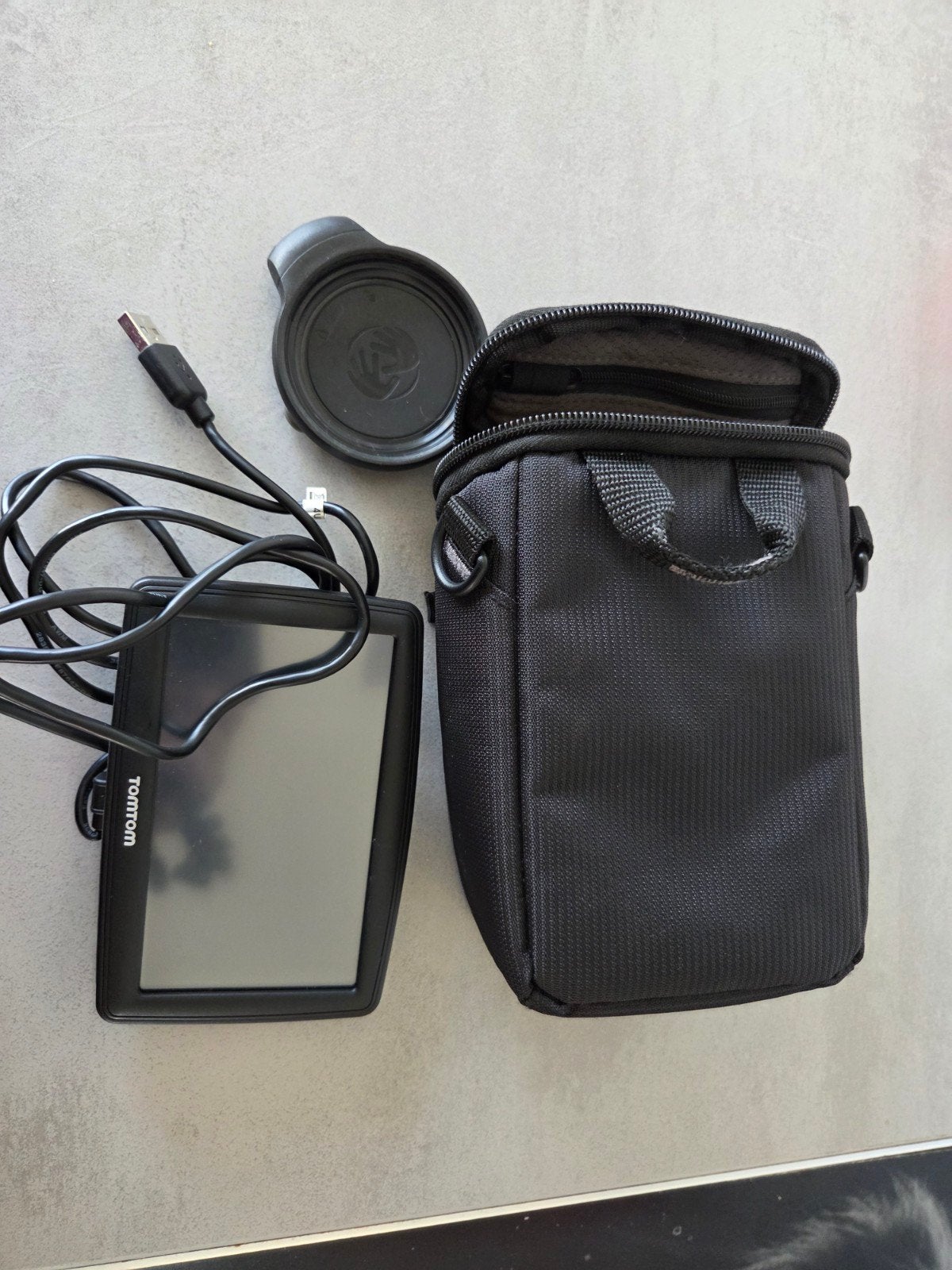 TomTom XL Navigatiesysteem met hoes en accessoires, Ophalen of Verzenden, Gebruikt