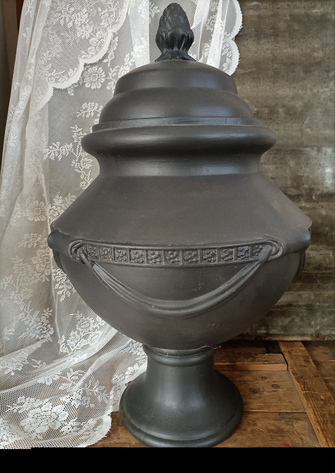 Decoratieve pot met deksel, Ophalen