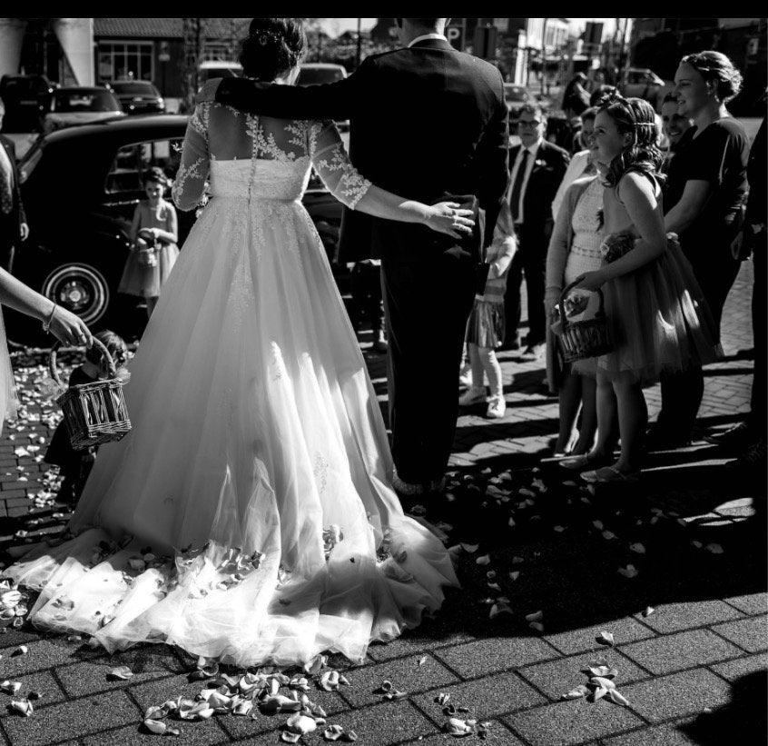 Prachtige trouwjurk provovias met kanten details en tule rok, Kleding | Dames, Ophalen, Zo goed als nieuw, Wit, Trouwjurk