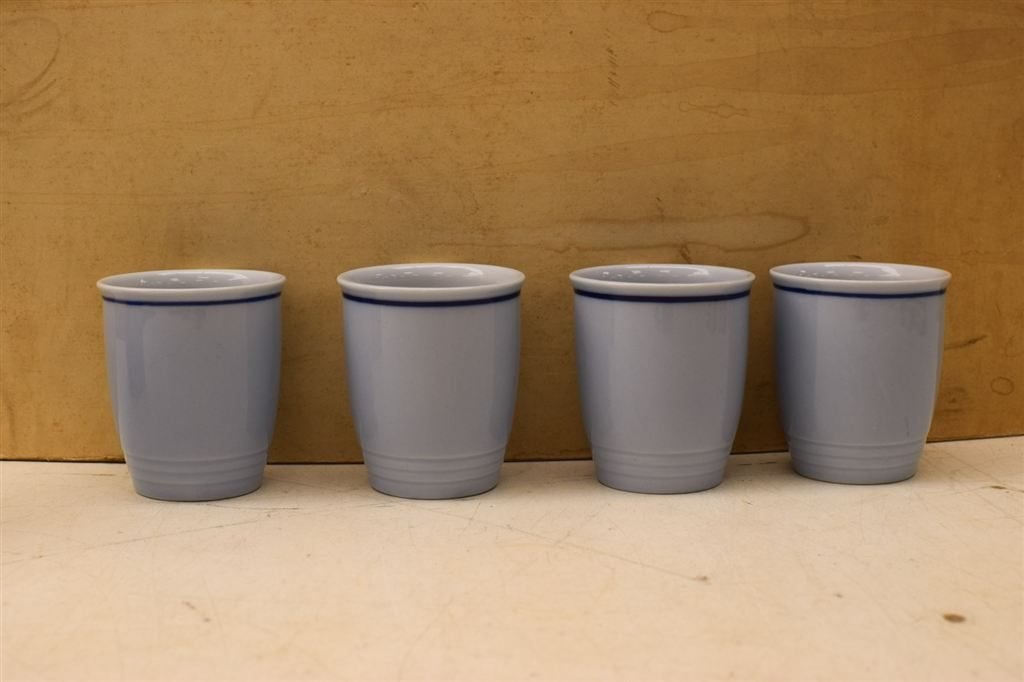 5 delig Lelien Porseleinen kan met bekers 44404, Huis en Inrichting, Keuken | Servies, Gebruikt, Ophalen of Verzenden, Bord(en)
