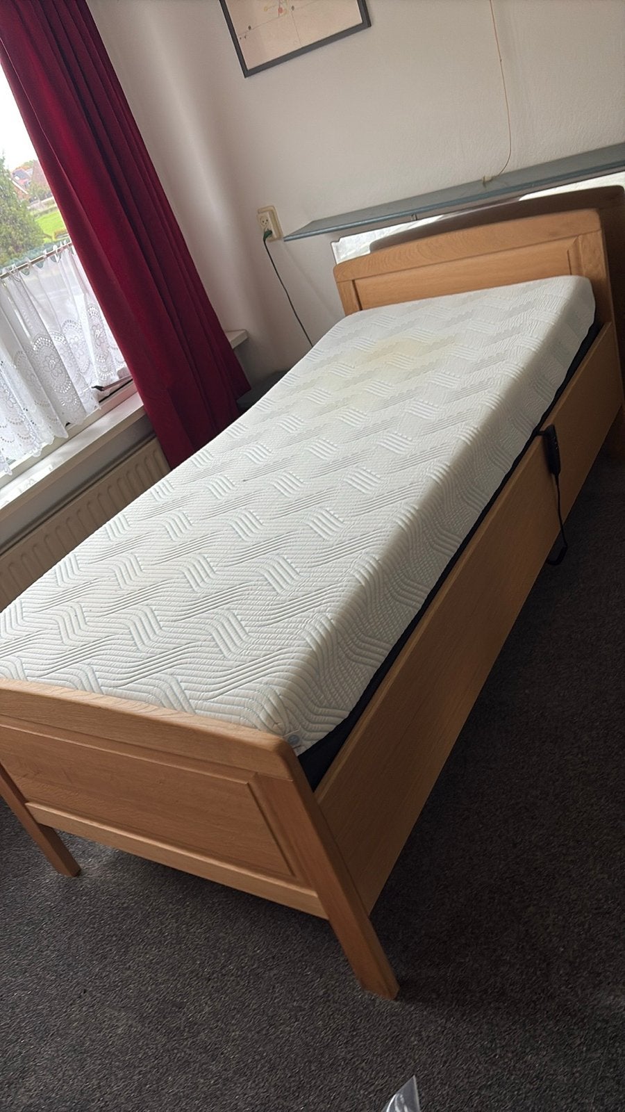 Eenpersoons verstelbaar bed met matras, Ophalen, 90 cm, Eenpersoons, Bruin
