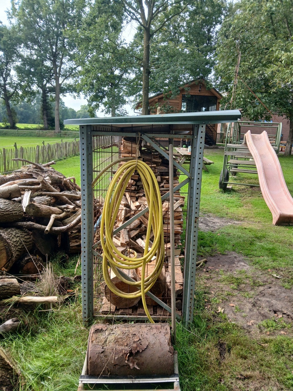 Robuust Houthok met Stalen Constructie, Tuin en Terras, Minder dan 3 m³, Ophalen