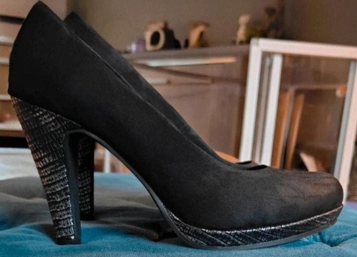 Gave pumps Marco Tozzi maat 38, zeer netjes, Ophalen of Verzenden, Zo goed als nieuw, Zwart