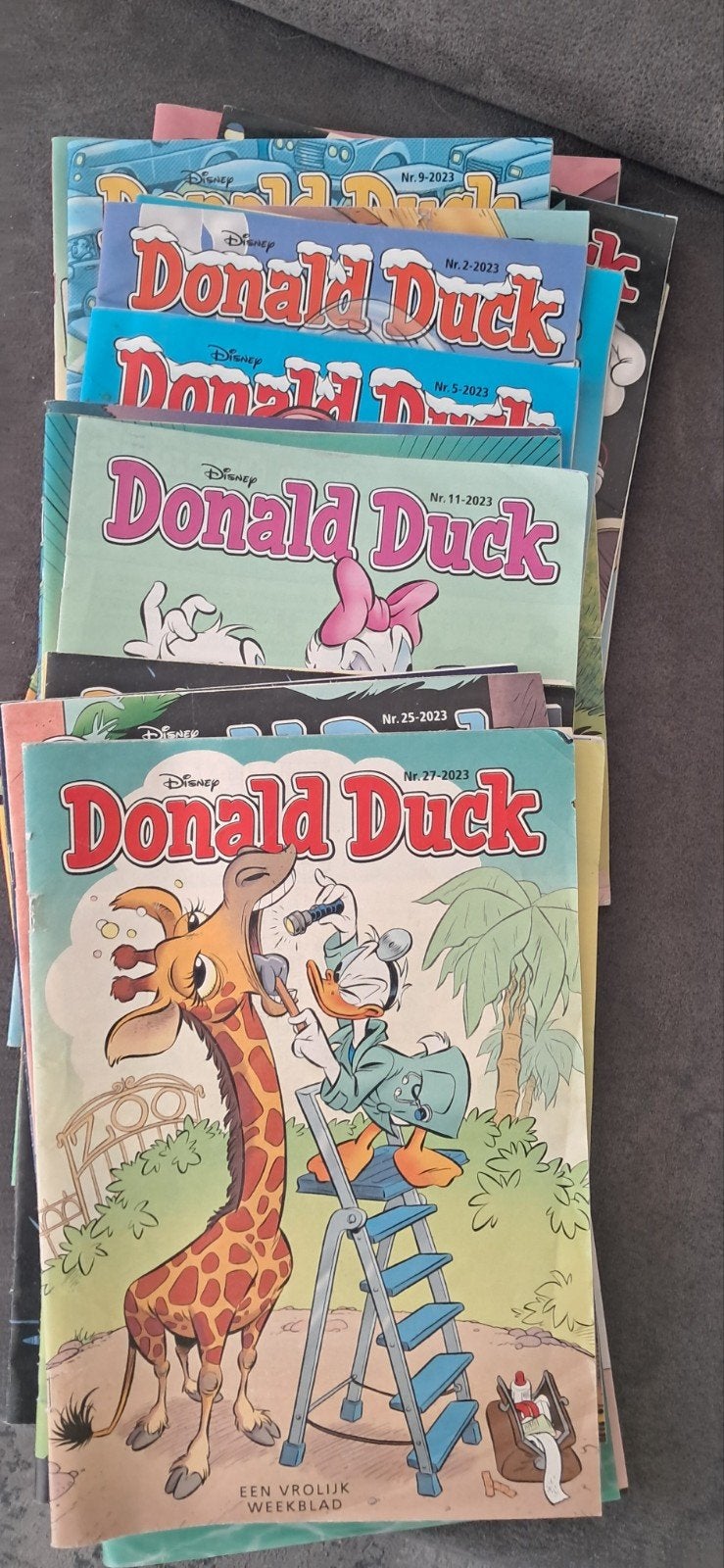 Grote collectie Donald Duck weekblade9n en specials, Boeken, Meerdere stripboeken, Ophalen, Gelezen