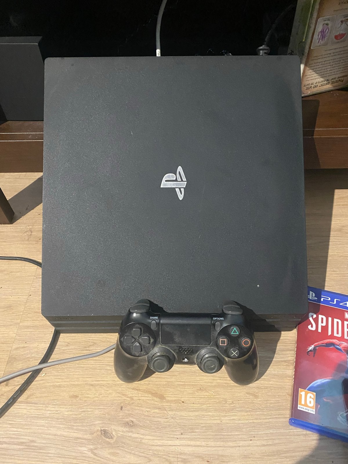 PlayStation 4 Pro met 3 spellen, Ophalen, 1 TB, Met 1 controller, Pro