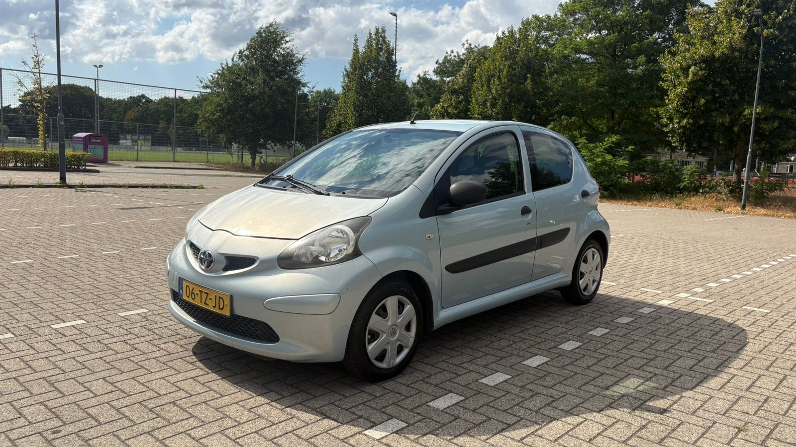 Toyota Aygo 1.0 5-deurs Dealer Onderhouden NieuweAPK CarPlay, Voorwielaandrijving, Zwart, 68 pk, Origineel Nederlands