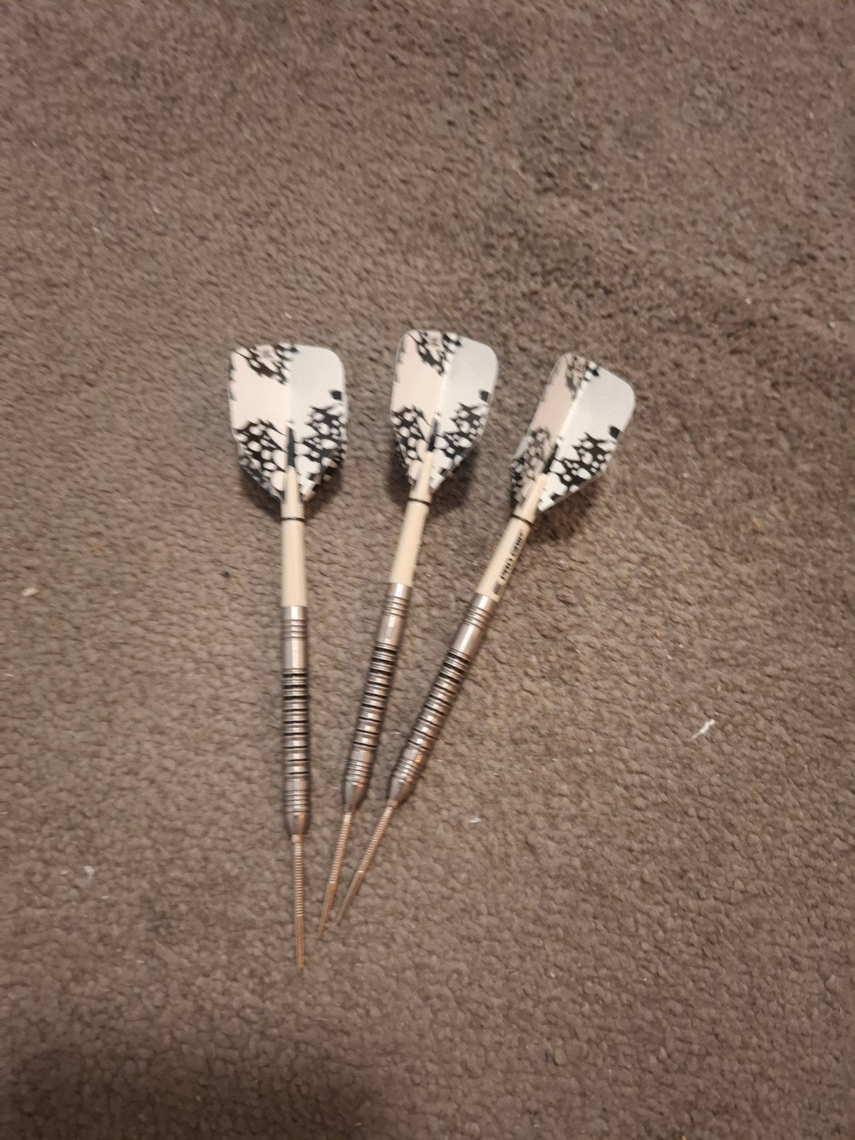 Target Elysian 3 Steel Tip Darts 21g - Zo goed als nieuw, Sport en Fitness, Ophalen of Verzenden, Zo goed als nieuw, Pijlen