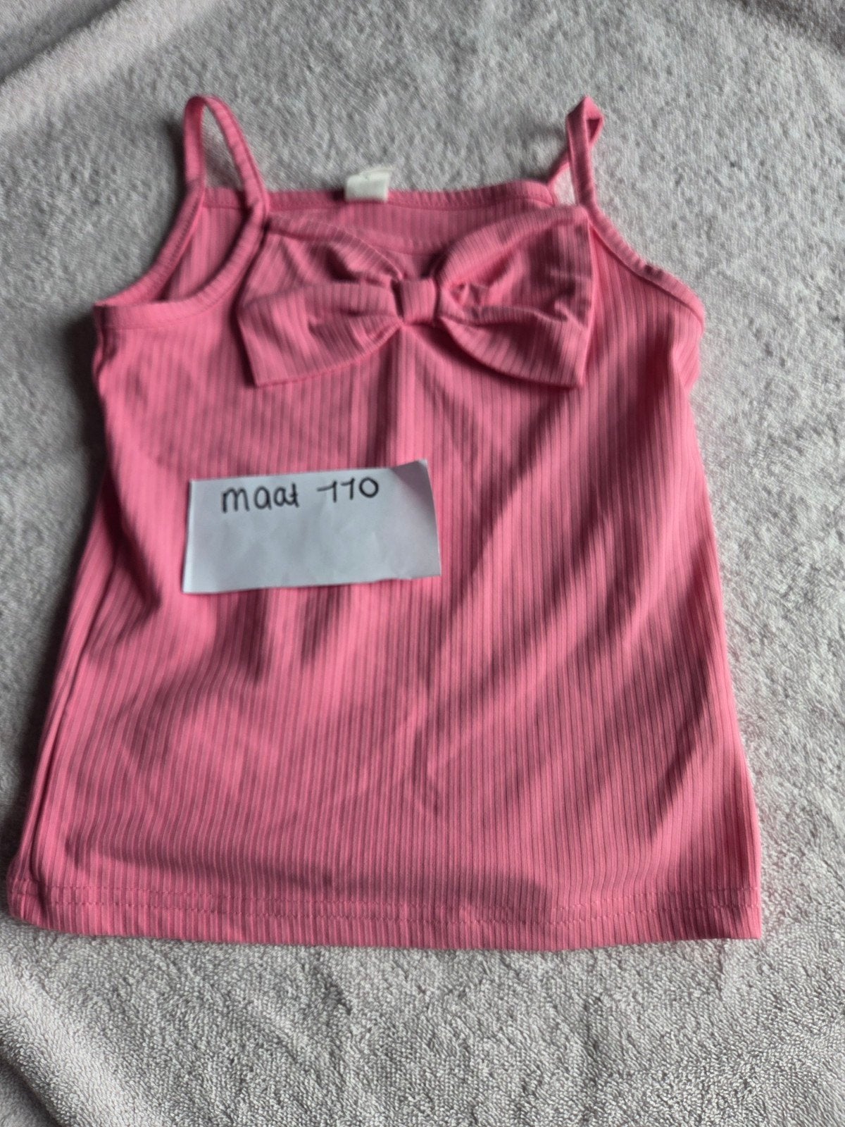 Roze topje met strik maat 110, Gebruikt, Meisje, Ophalen of Verzenden, Shirt of Longsleeve