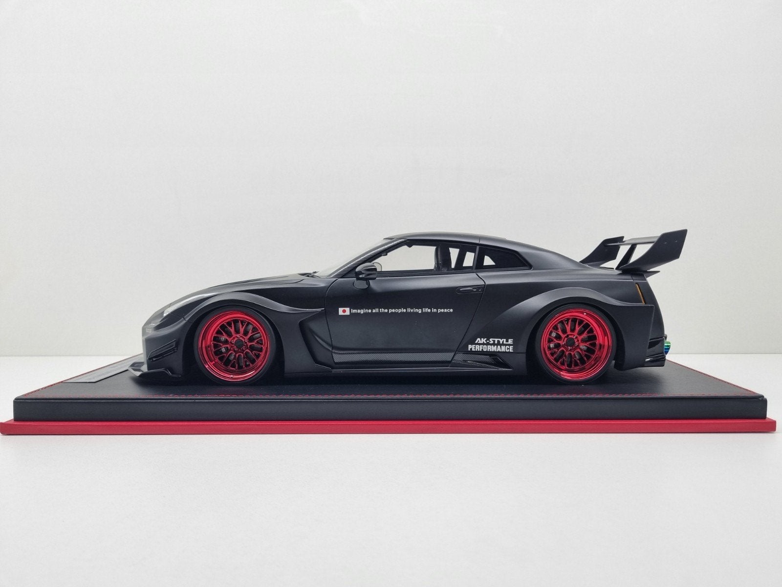 1:12 Ivy Nissan Skyline GTR R35 35GT-RR LB Works
1/20 1:12 N, Hobby en Vrije tijd, Ophalen of Verzenden, Nieuw, 1:9 t/m 1:12, Auto
