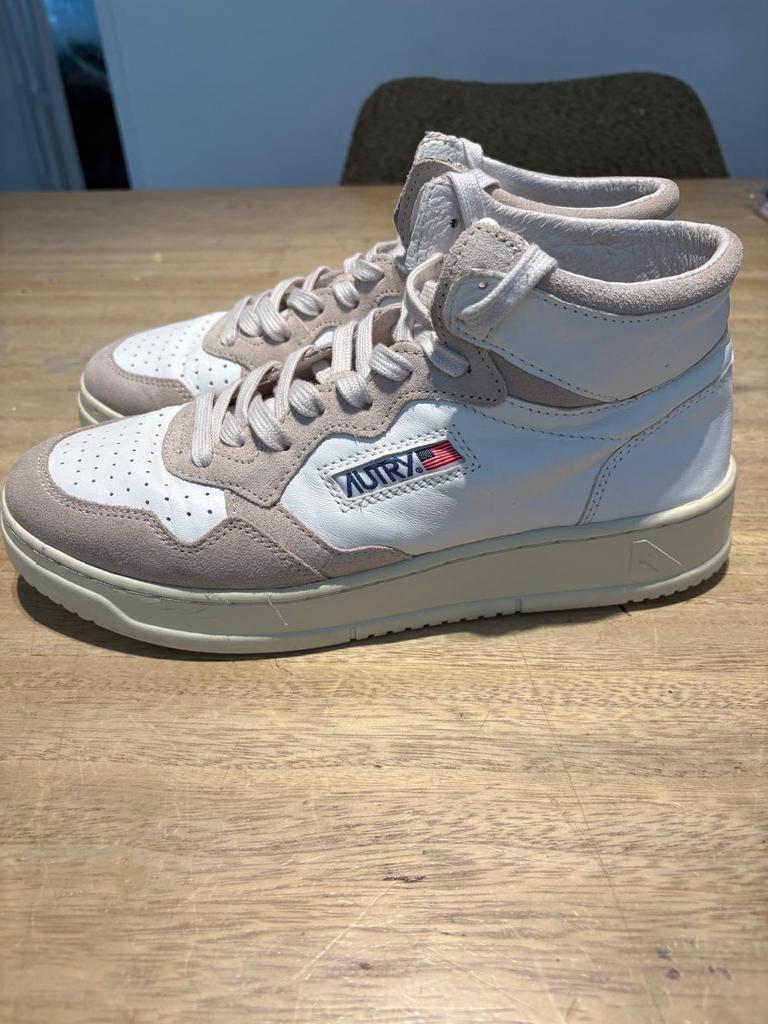 Autry Medalist Mid Sneakers - Wit/Beige, Kleding | Heren, Schoenen, Gedragen, Sneakers of Gympen, Wit, Ophalen of Verzenden