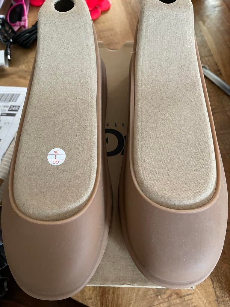 Nieuwe overschoenen van ugg- Bruin, Kleding | Dames, Schoenen, Verzenden, Nieuw, Bruin