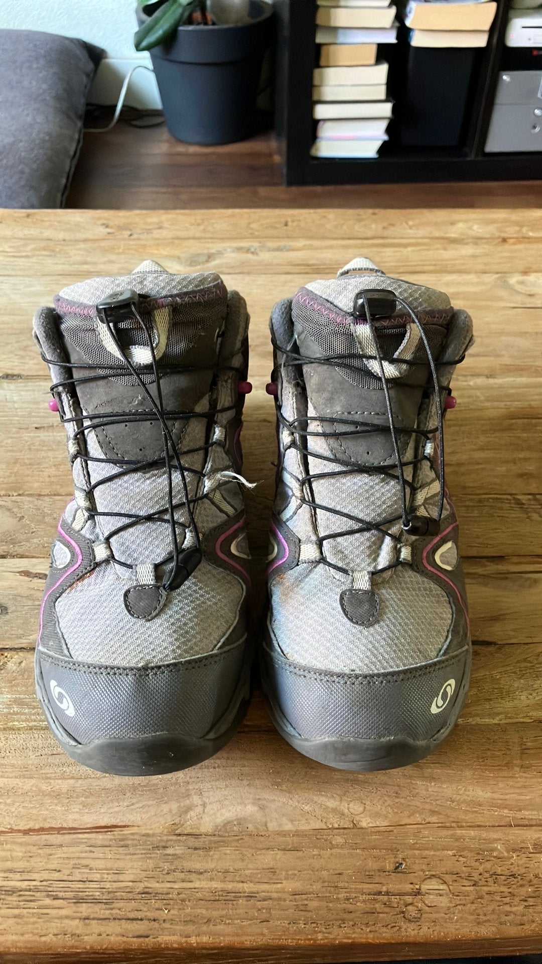 Salomon bergschoenen maat 36 waterproof, Ophalen, Gebruikt, Schoenen