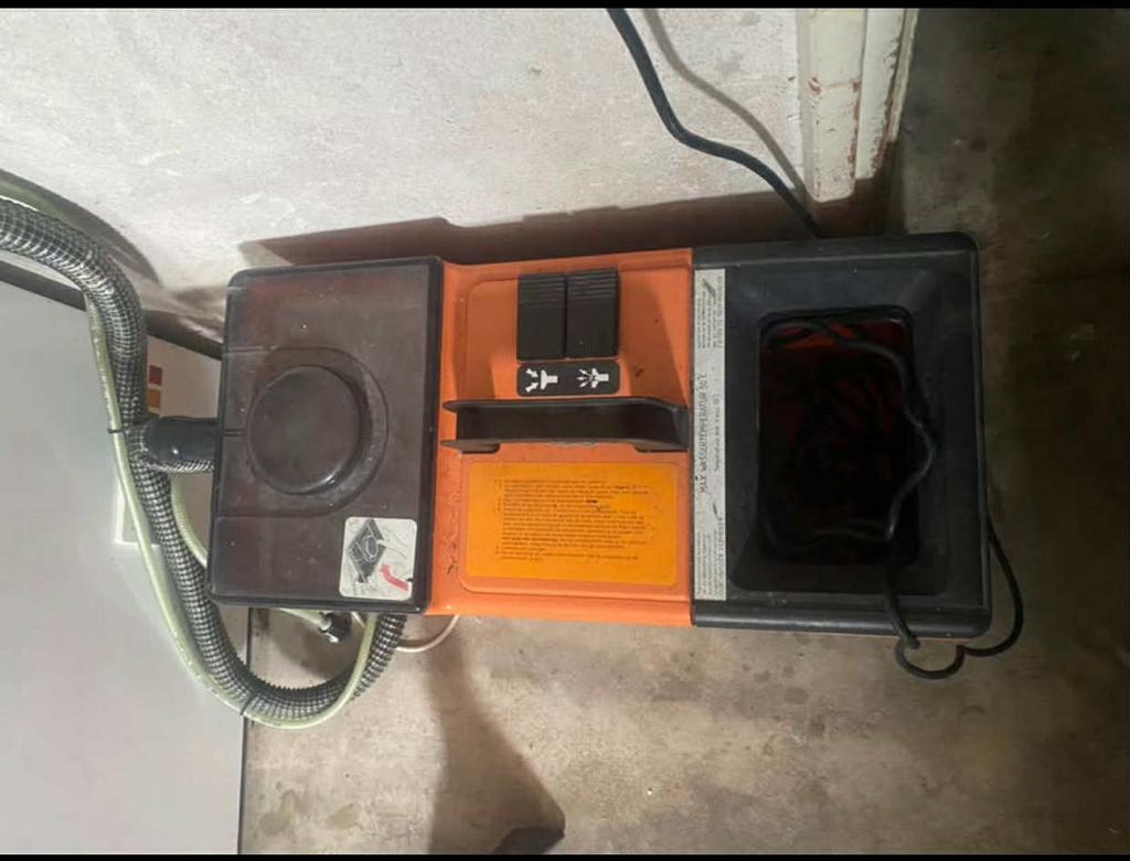 Hagerty tapijtreiniger / waterstofzuiger, Doe-het-zelf en Verbouw, Reinigingsmachines, Ophalen of Verzenden, Gebruikt, Waterstofzuiger