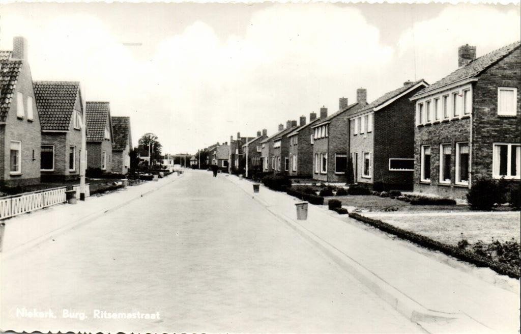 Niekerk, Burg.Ritsemastraat - ongelopen, Ophalen of Verzenden, 1960 tot 1980, Ongelopen, Groningen