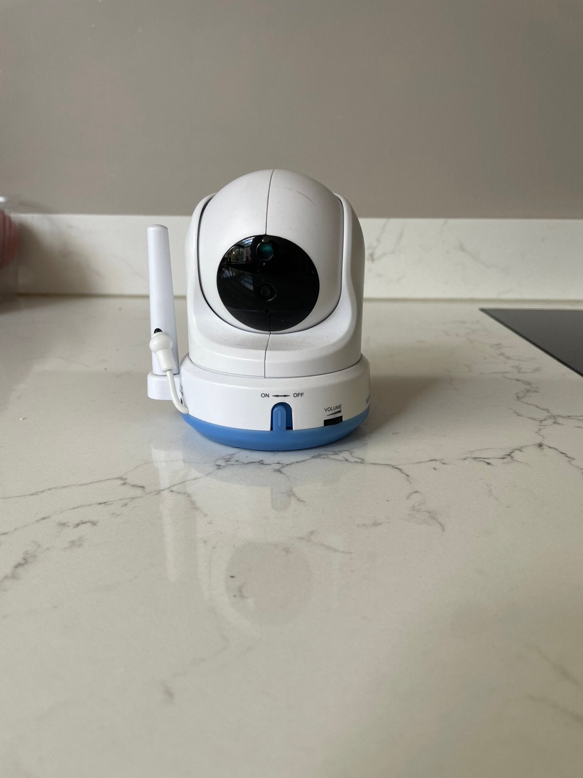 Luvion Supreme connect premium camera met oplader, Kinderen en Baby's, Babyfoons, Ophalen, Zo goed als nieuw, 100 tot 250 meter