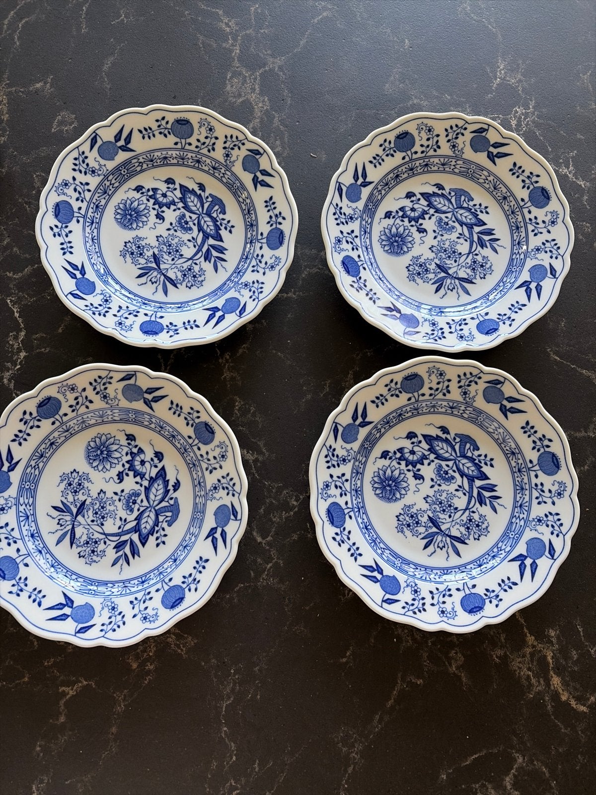 Set van 4 Hutschenreuther borden 20 cm, Huis en Inrichting, Overige merken, Klassiek, Ophalen of Verzenden, Zo goed als nieuw