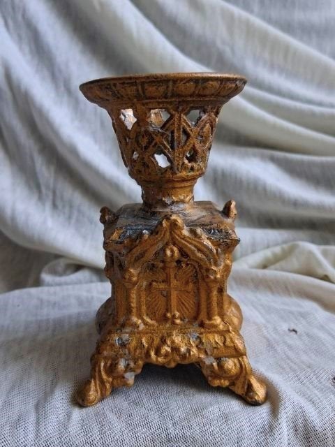 Kleine Gotische kandelaartje vuurverguld, Ophalen of Verzenden, Koper of Brons