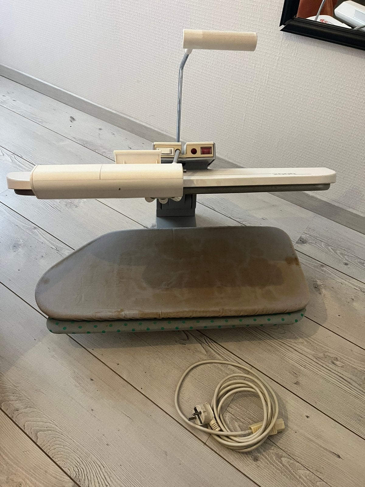 Strijkpers ElnaPress 2000, Ophalen, Gebruikt