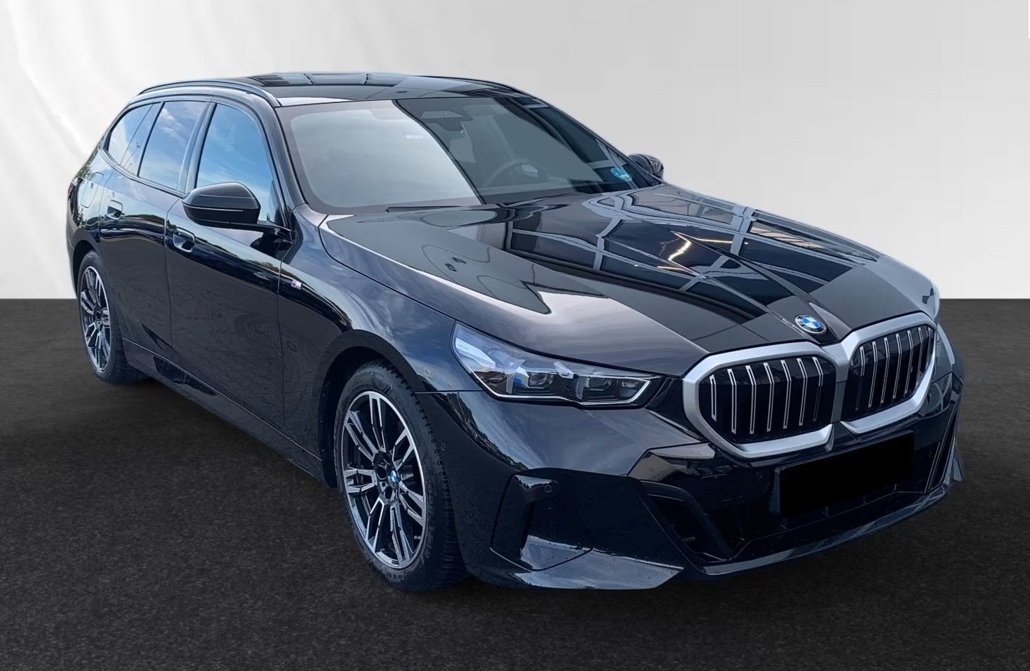 BMW 5 Serie Touring 540d xDrive 286 PK M-Sport ACC Head-Up T, Auto's, BMW, Automaat, 12 maanden, Gebruikt, Zwart