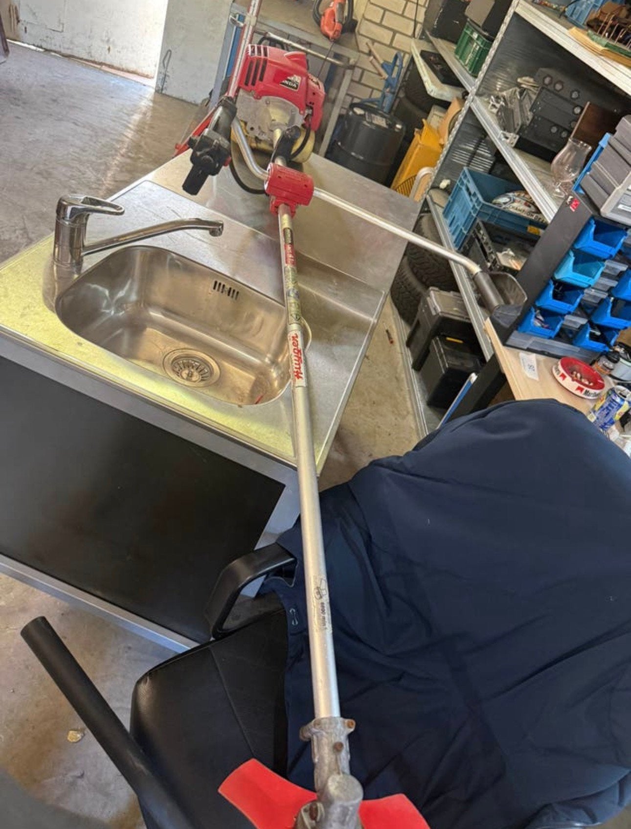 Honda UMT 41D Benzine Bosmaaier, Ophalen, Zo goed als nieuw, 30 tot 50 cm, Benzine