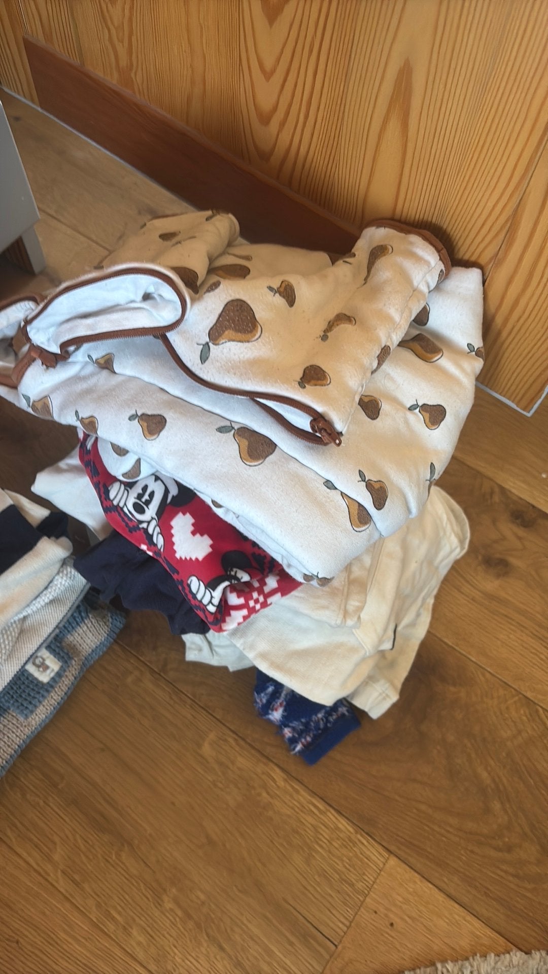 Grote set kleding/baby spullen, Sport en Fitness, Honkbal en Softbal, Ophalen, Zo goed als nieuw, Handschoen