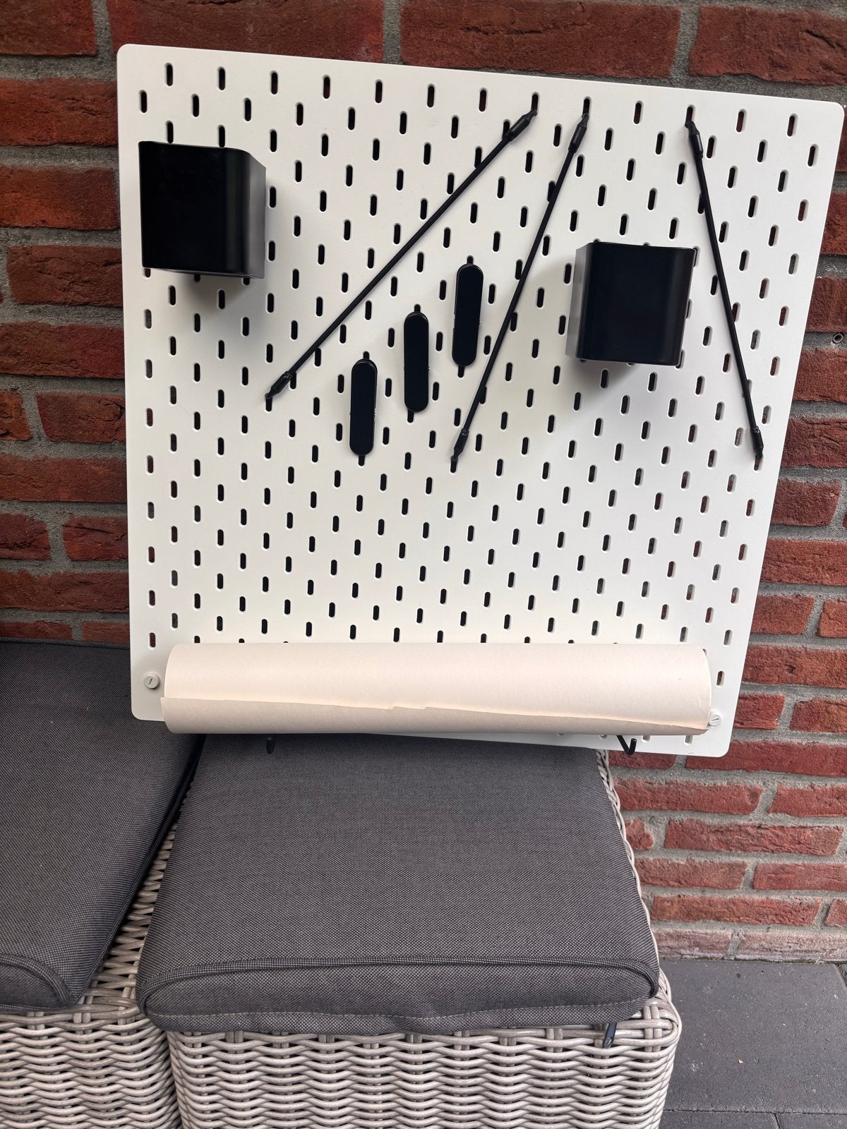 IKEA Skadis Pegboard met accessoires, Huis en Inrichting, Woonaccessoires | Overige, Hout, Ophalen of Verzenden, Zo goed als nieuw