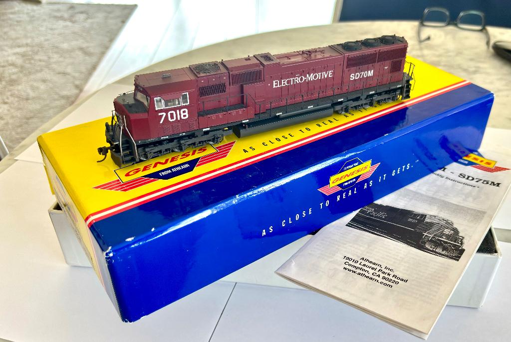 Athearn GENESIS - EMD SD75M - HO - DC, Hobby en Vrije tijd, Modeltreinen | H0, Overige merken, Ophalen of Verzenden, Zo goed als nieuw