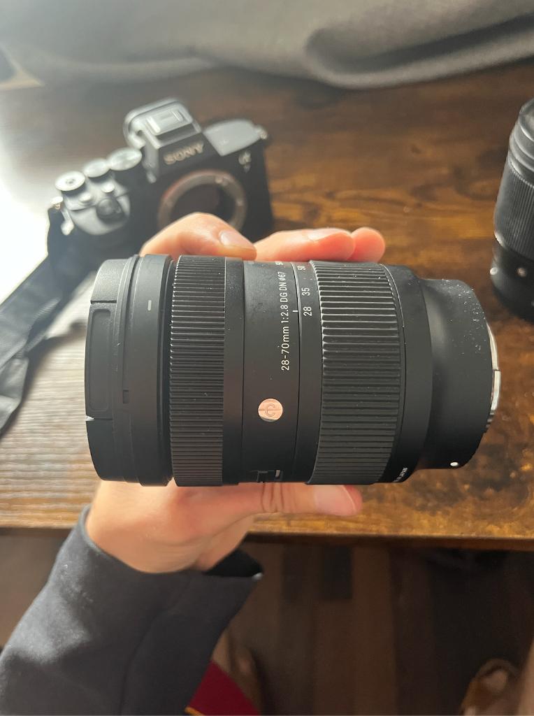 Sigma Zoom Lens - 28-70mm f/2.8 DG DN Contemporary, Ophalen of Verzenden, Zo goed als nieuw, Standaardlens, Zoom