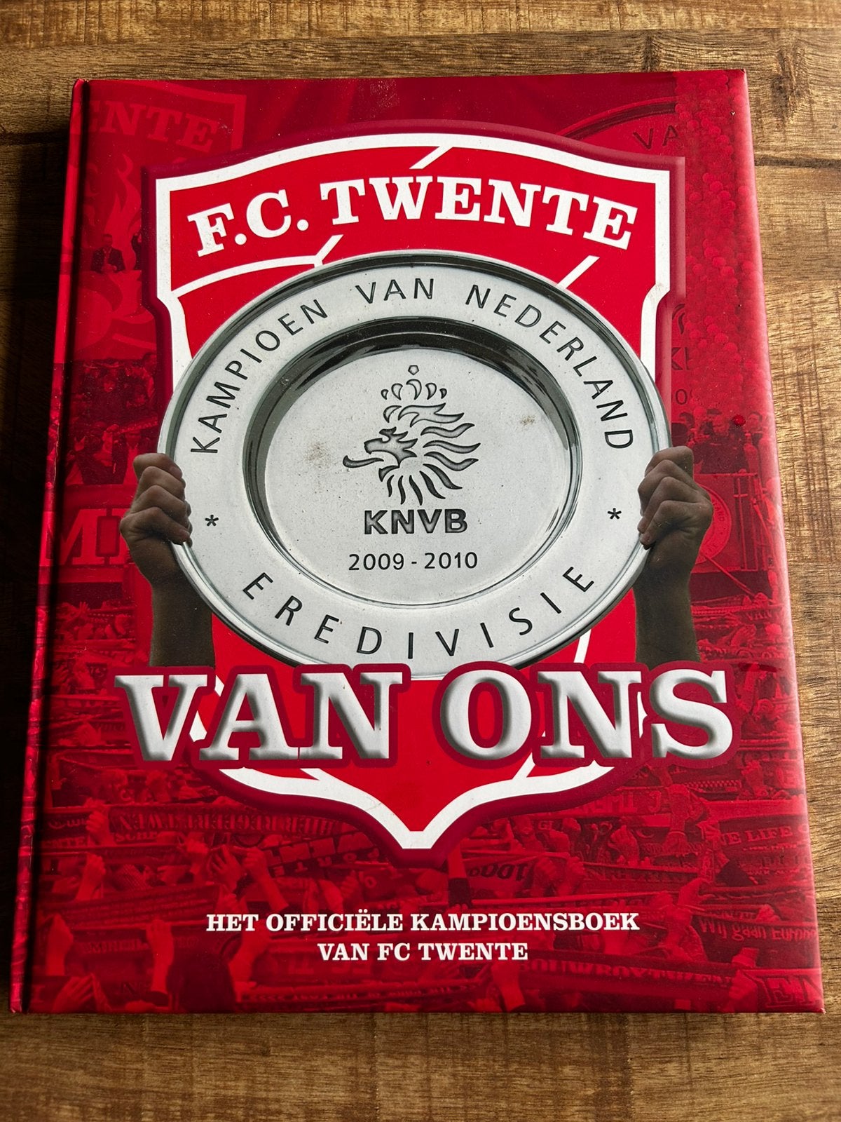 Kampioensboek Fc Twente 2009/2010, Ophalen of Verzenden, Zo goed als nieuw, Balsport