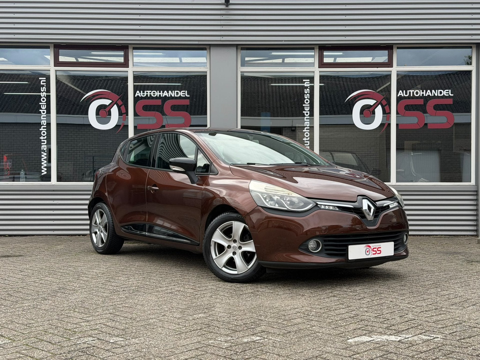 Renault Clio 0.9 TCe Expression AIRCO TREKHAAK LMV, Auto's, Voorwielaandrijving, 540 kg, Bruin, 23 km/l