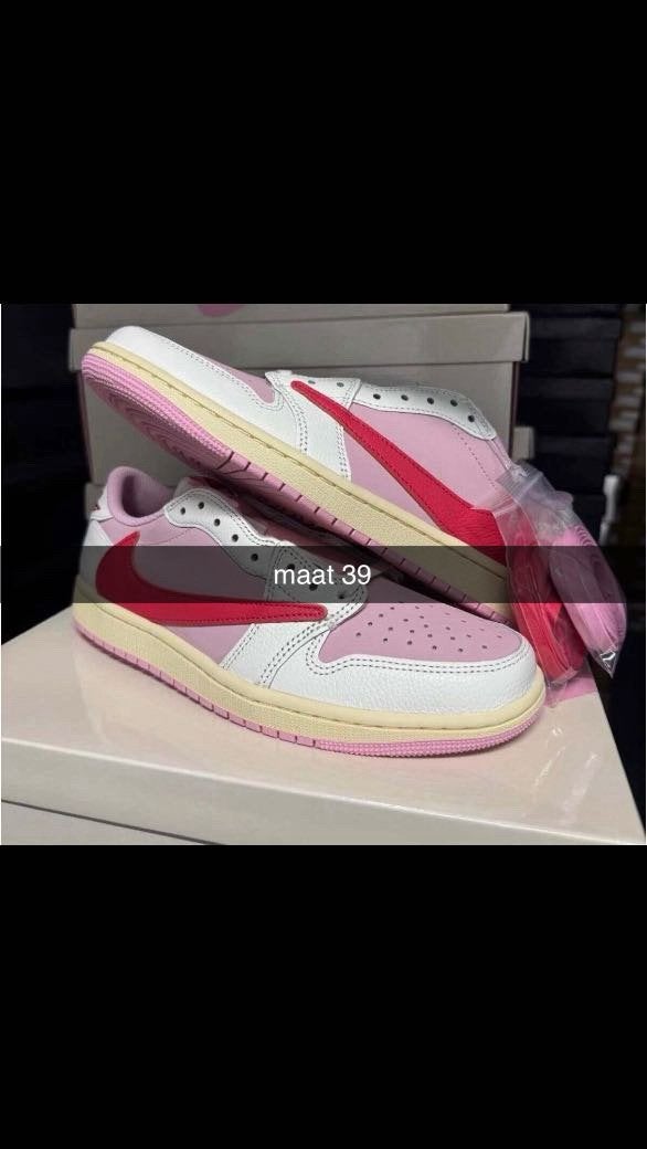 Travis scotts Jordan 1 Tropical pink maat 39, Ophalen of Verzenden, Zo goed als nieuw