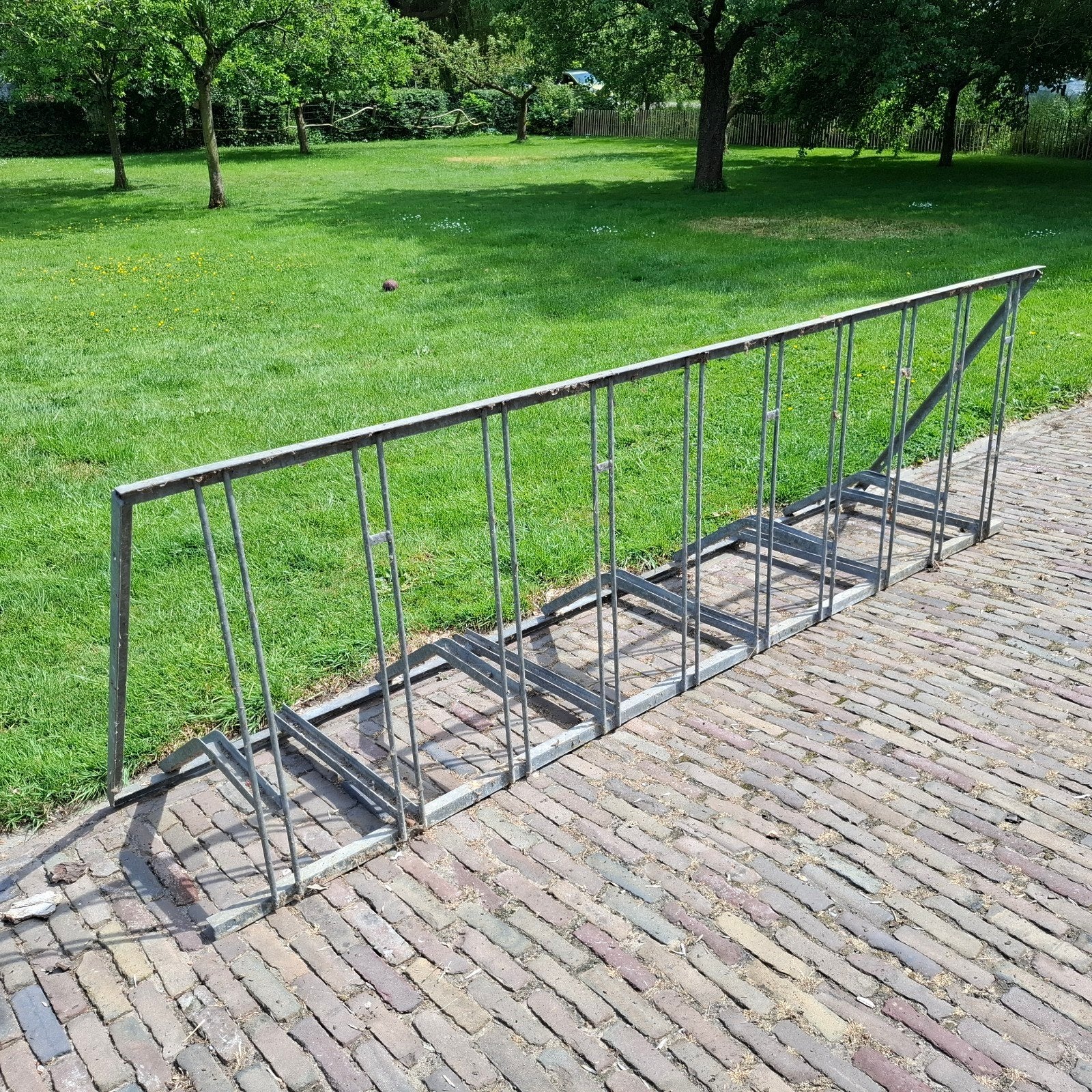 Fietsenrek voor 10 fietsen - 3.00 x 0.70 meter, Ophalen