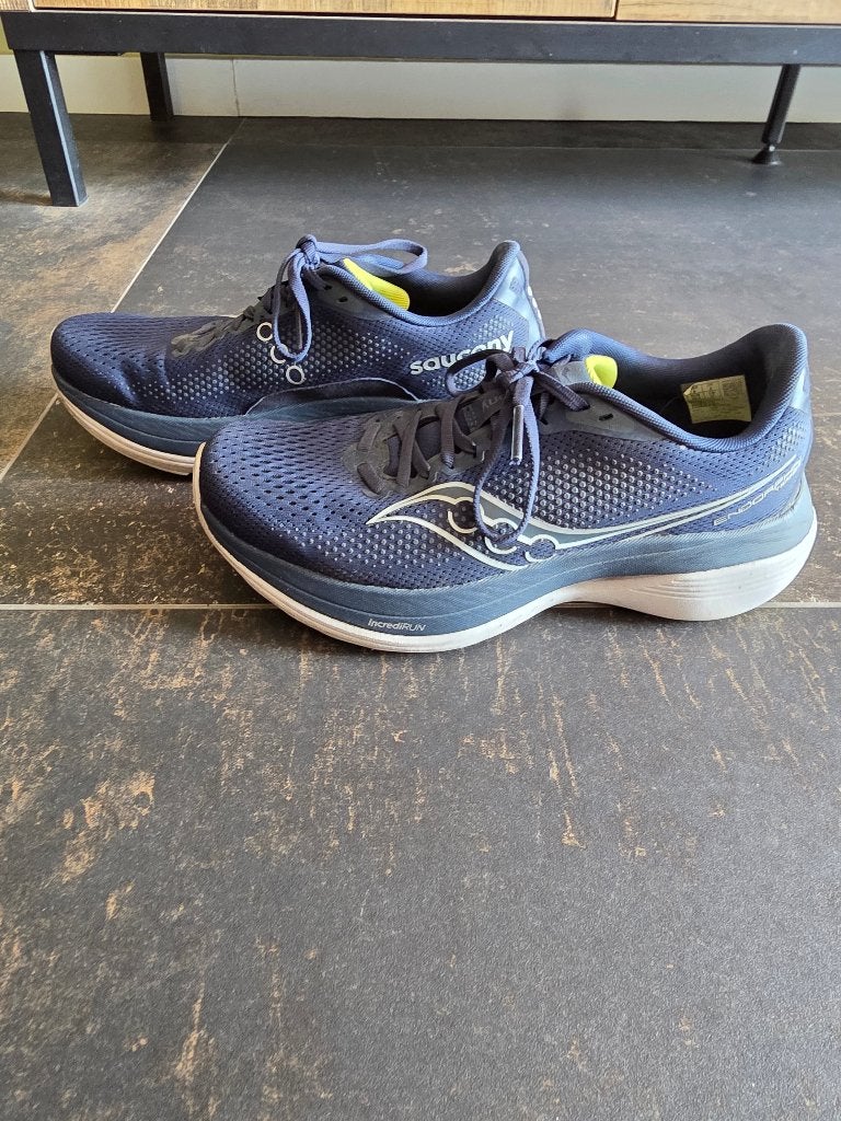 Saucony hardloopschoenen maat 42,5, Sport en Fitness, Loopsport en Atletiek, Gebruikt, Hardloopschoenen, Verzenden, Saucony