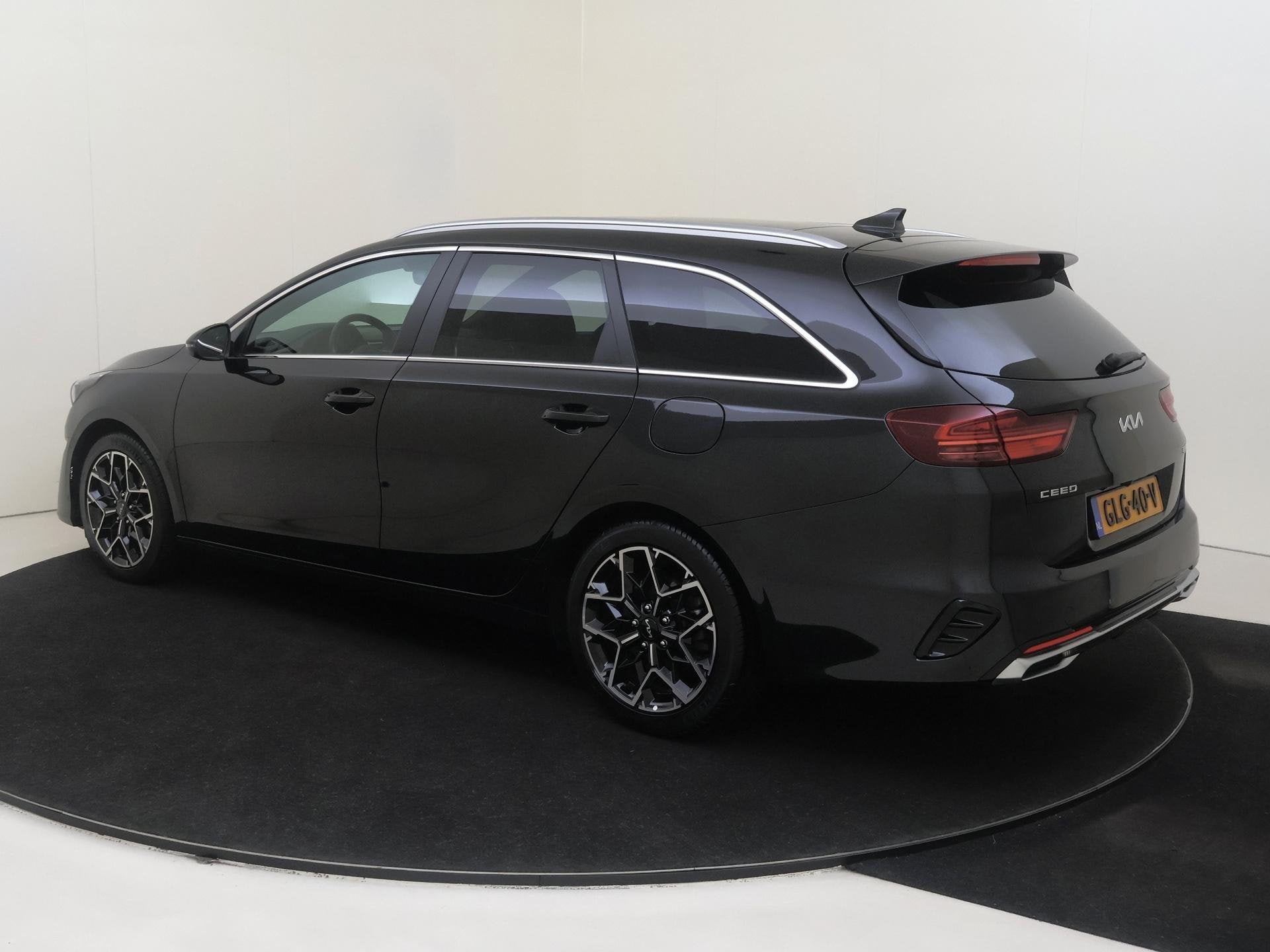 Kia Ceed Sportswagon 1.5 T-GDi GT-Line AUTOMAAT | Navigatie, Auto's, Dealer onderhouden, Gebruikt, Euro 6, 4 cilinders