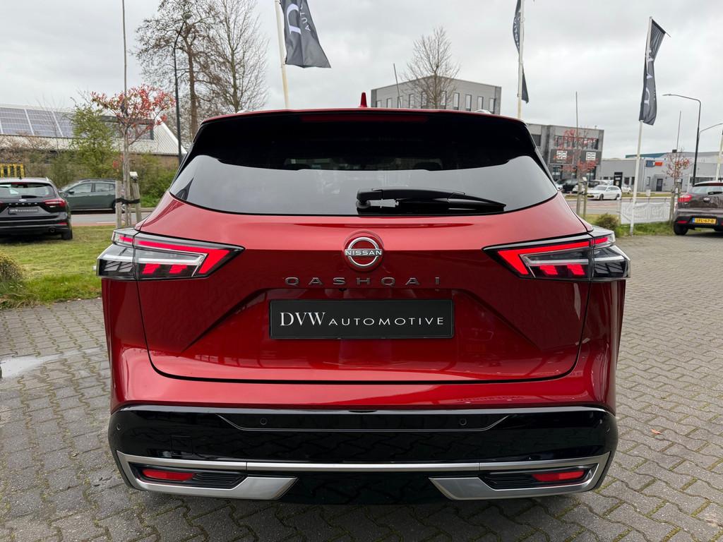 Nissan Qashqai 1.3 MHEV Xtronic Tekna Plus, Gebruikt, Zwart, 4 cilinders, Origineel Nederlands