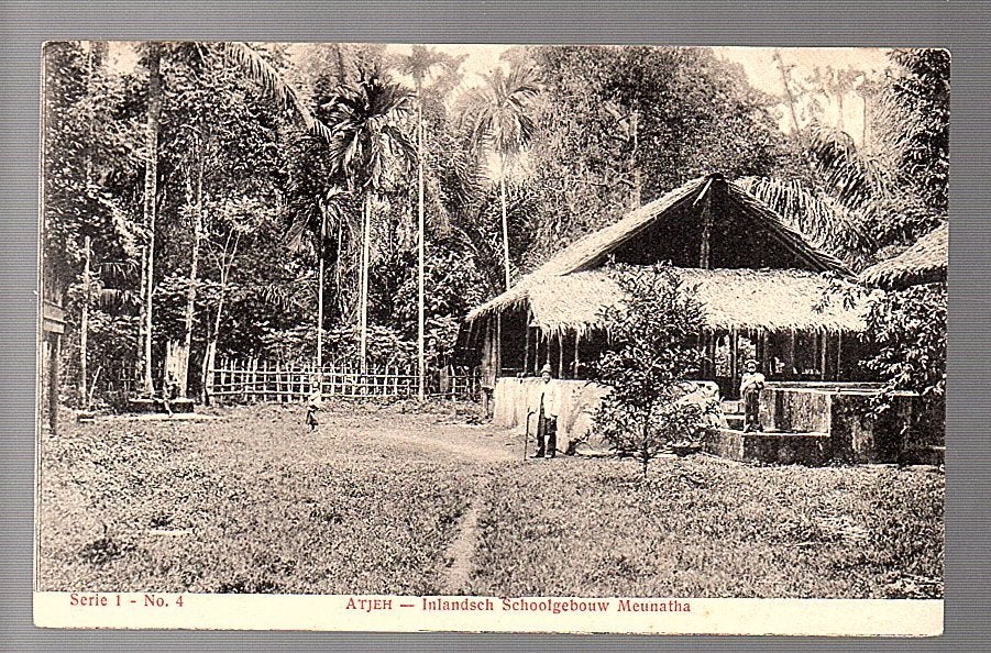 Ned Indië  Atjeh, local school building in MEUNATHA  1900, Ophalen of Verzenden, 1920 tot 1940, Buiten Europa