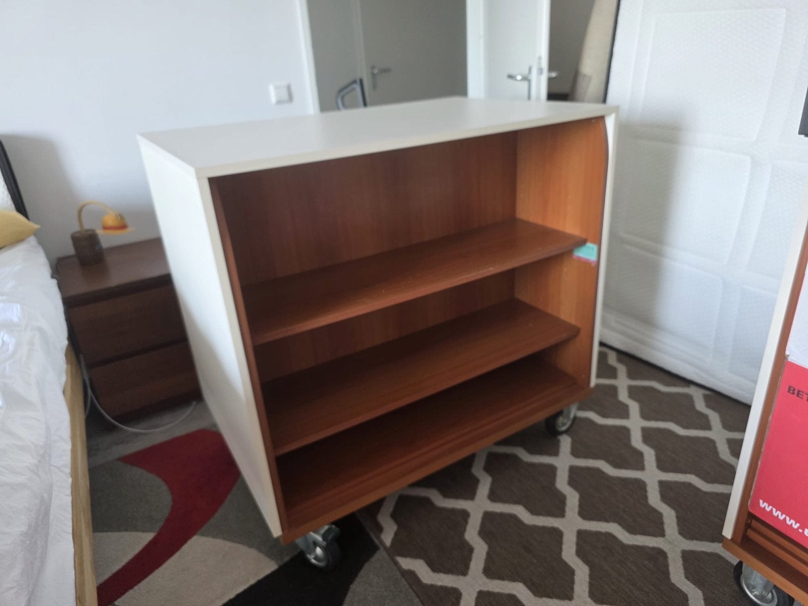 2x Verrijdbare Kast / Sta-bureau (Dubbelzijdig), Ophalen, Met plank(en), Gebruikt, 50 tot 100 cm