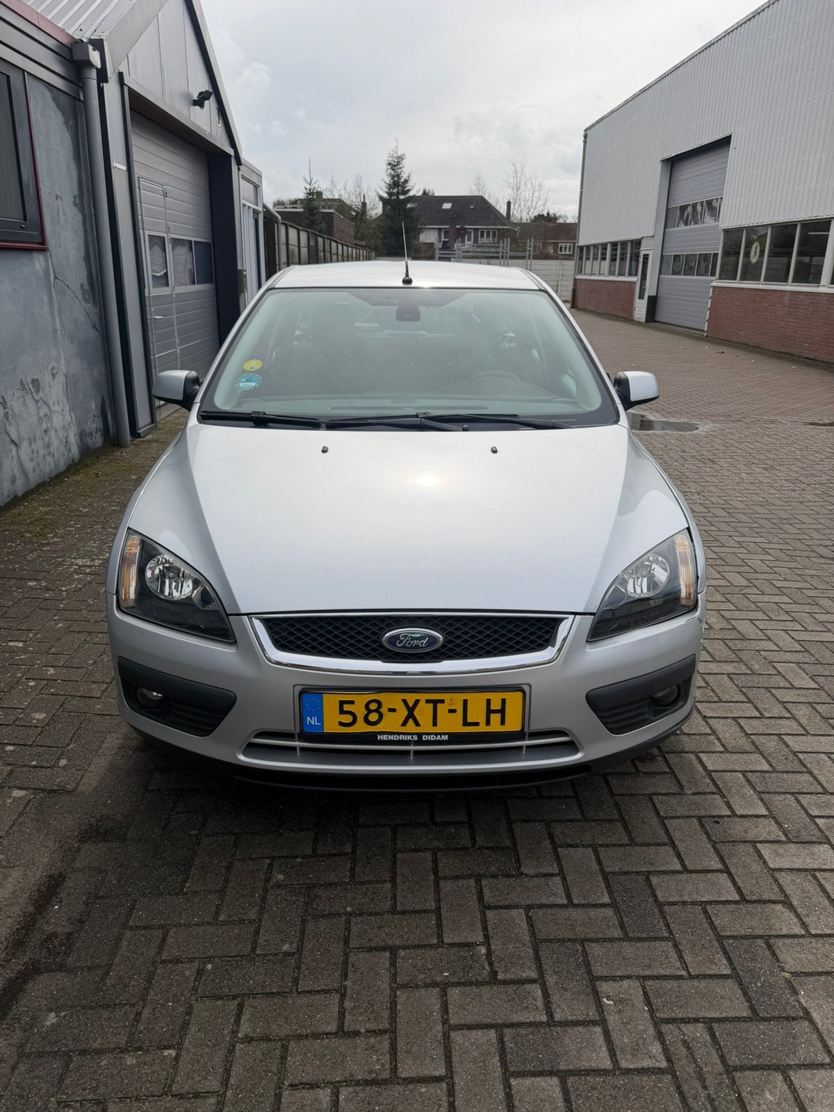 Ford Focus 1.6 74KW Wagon 2007 Grijs, 1596 cc, Zwart, 4 cilinders, 635 kg