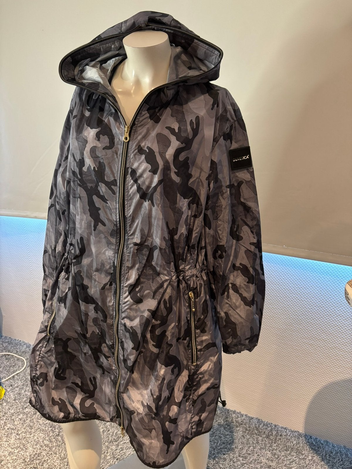Duvetica zomerjas met camouflage print maat it 42. M, Kleding | Dames, Ophalen of Verzenden, Zo goed als nieuw, Maat 38/40 (M)