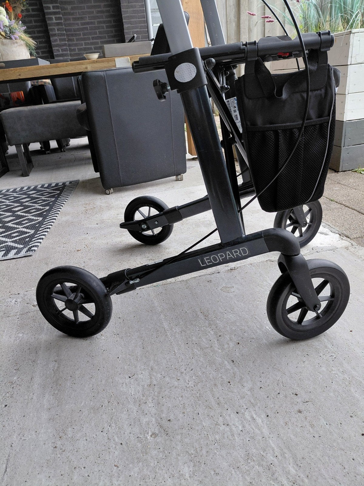 Leopard rollator, Diversen, Ophalen, Zo goed als nieuw