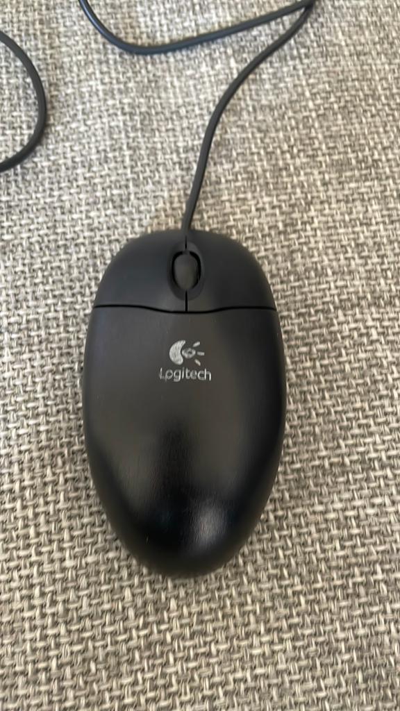 Logitech Muis - Zeldzaam!, Computers en Software, Muizen, Gebruikt, Muis, Bedraad, Ophalen of Verzenden