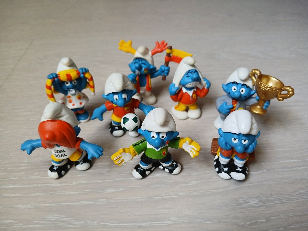 Voetbalsmurfen set uit 2004 compleet, Verzamelen, Smurfen, Ophalen of Verzenden, Zo goed als nieuw, Verschillende Smurfen, Poppetje, Figuurtje of Knuffel