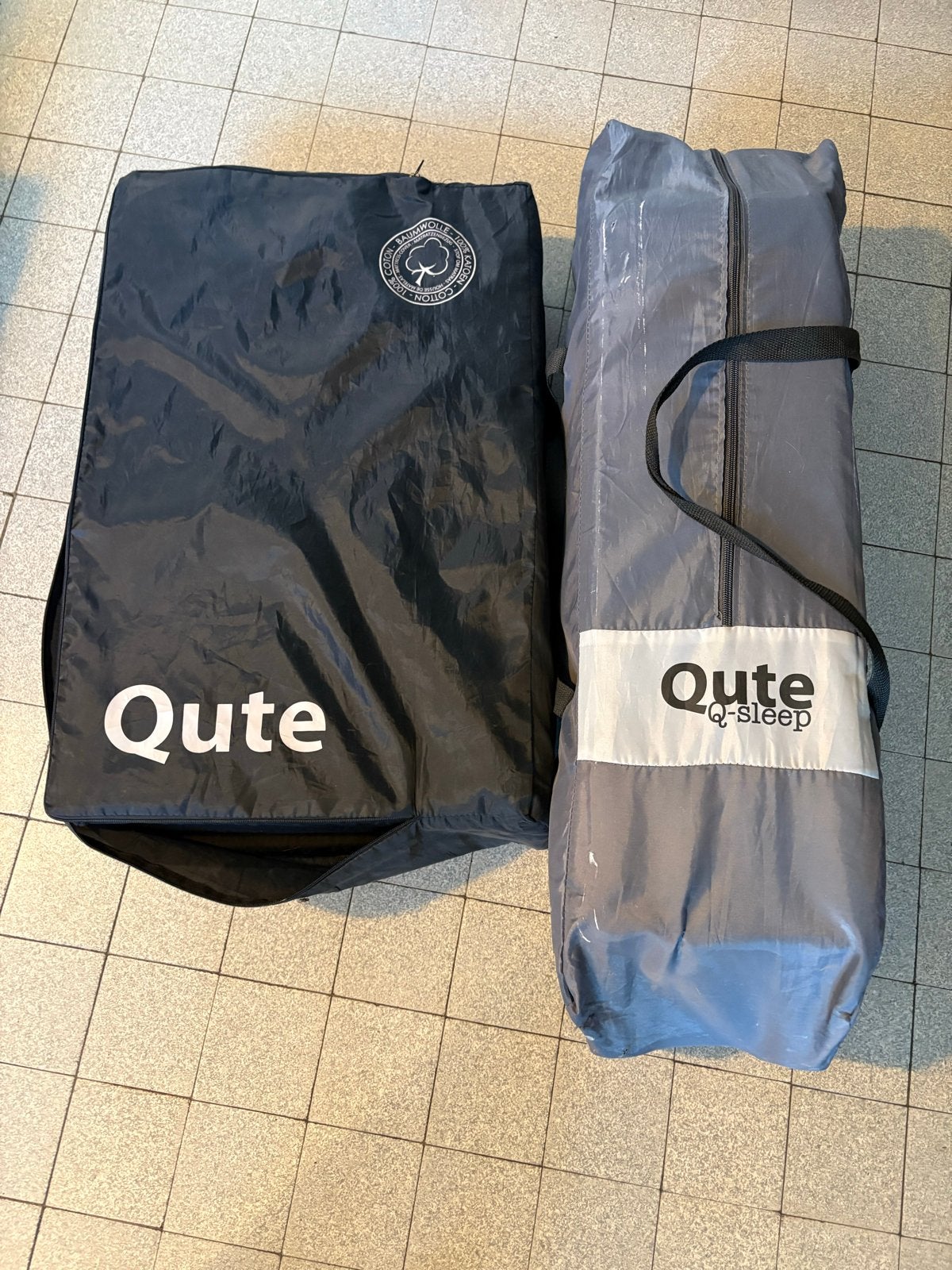 Qute Q-sleep campingbedje met matrasje, Ophalen, Gebruikt, Reisbedje