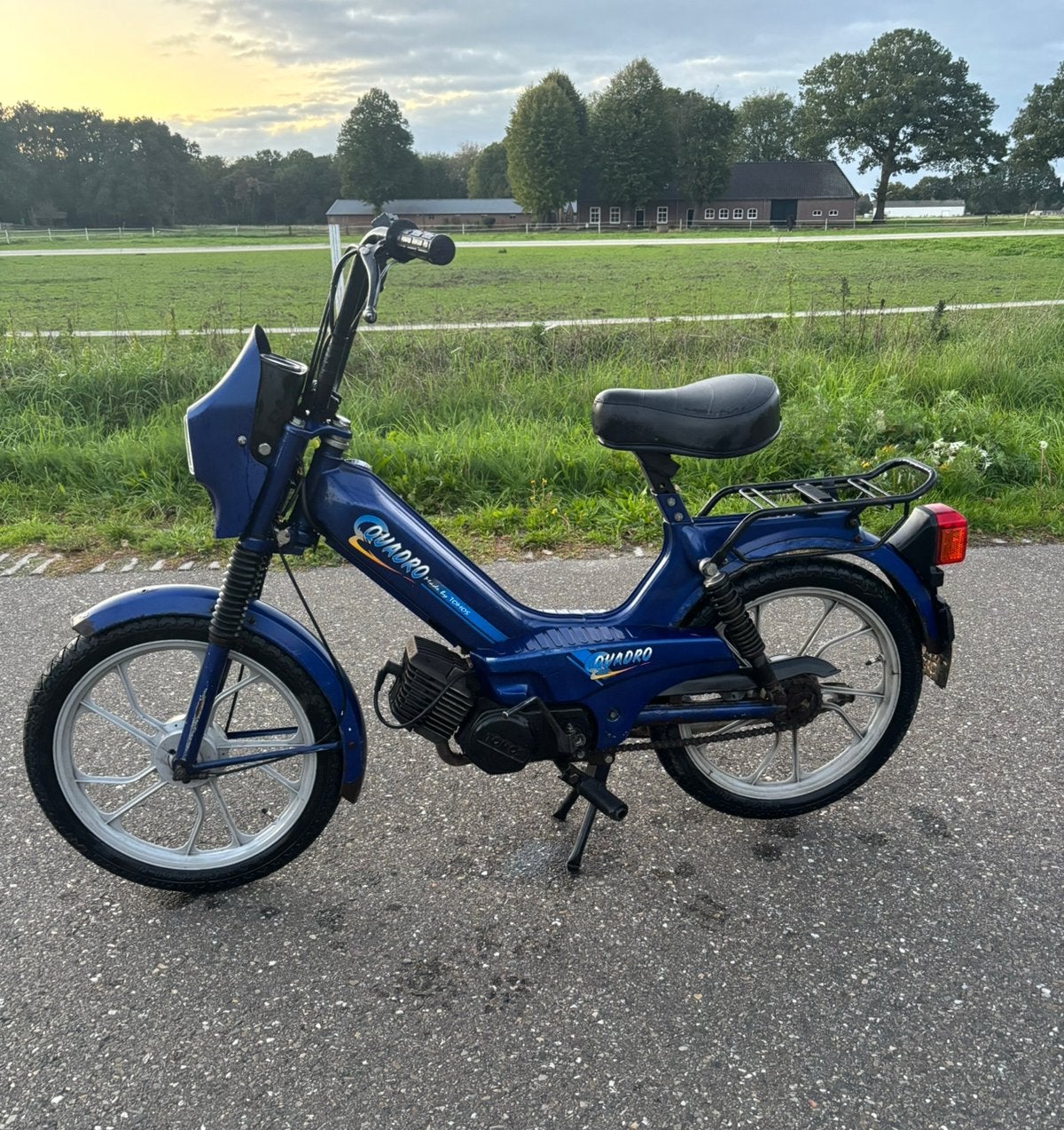 Tomos brommer, Fietsen en Brommers, Ophalen, Gebruikt, Maximaal 45 km/u, Quadro