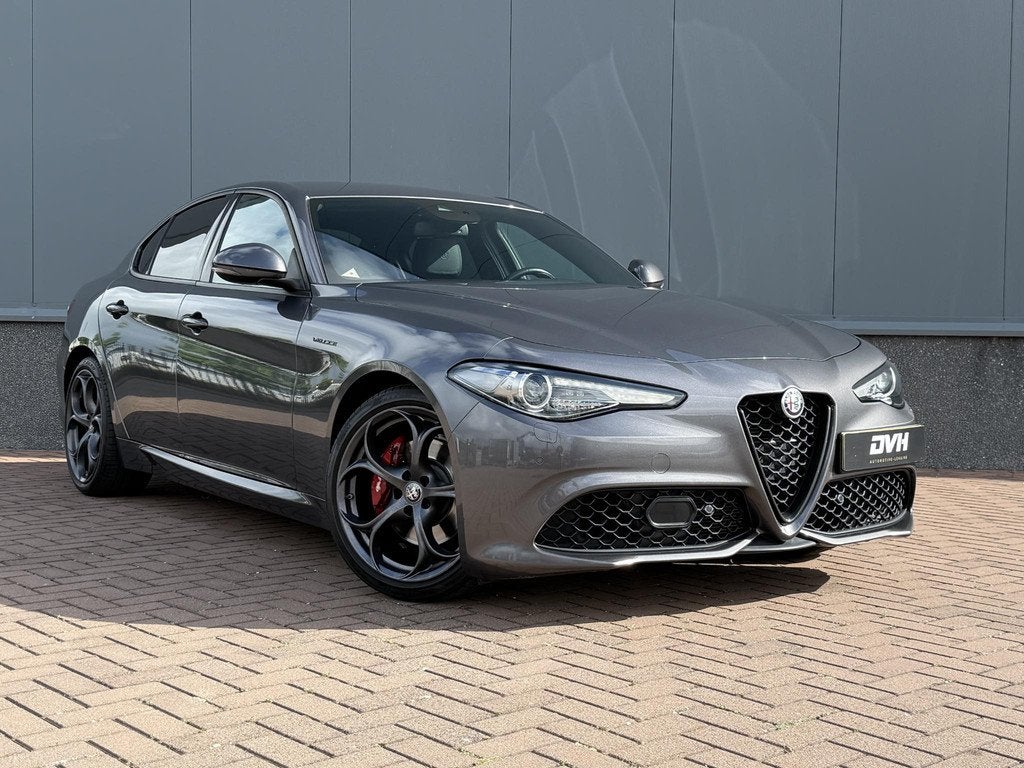 Alfa Romeo Giulia 2.0 T Veloce NL AUTO, Auto's, Alfa Romeo, Automaat, 745 kg, 4 cilinders, Automatische klimaatregeling