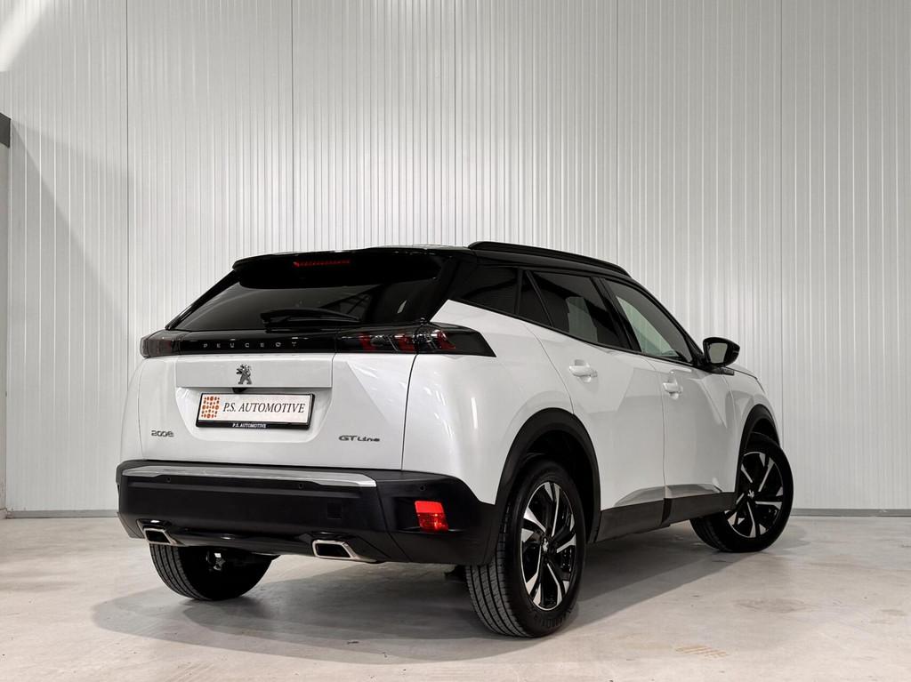 Peugeot 2008 1.2 PureTech GT Line|360 CAMERA|CARPLAY|LANE AS, Gebruikt, Zwart, 4 cilinders, Met garantie (alle)