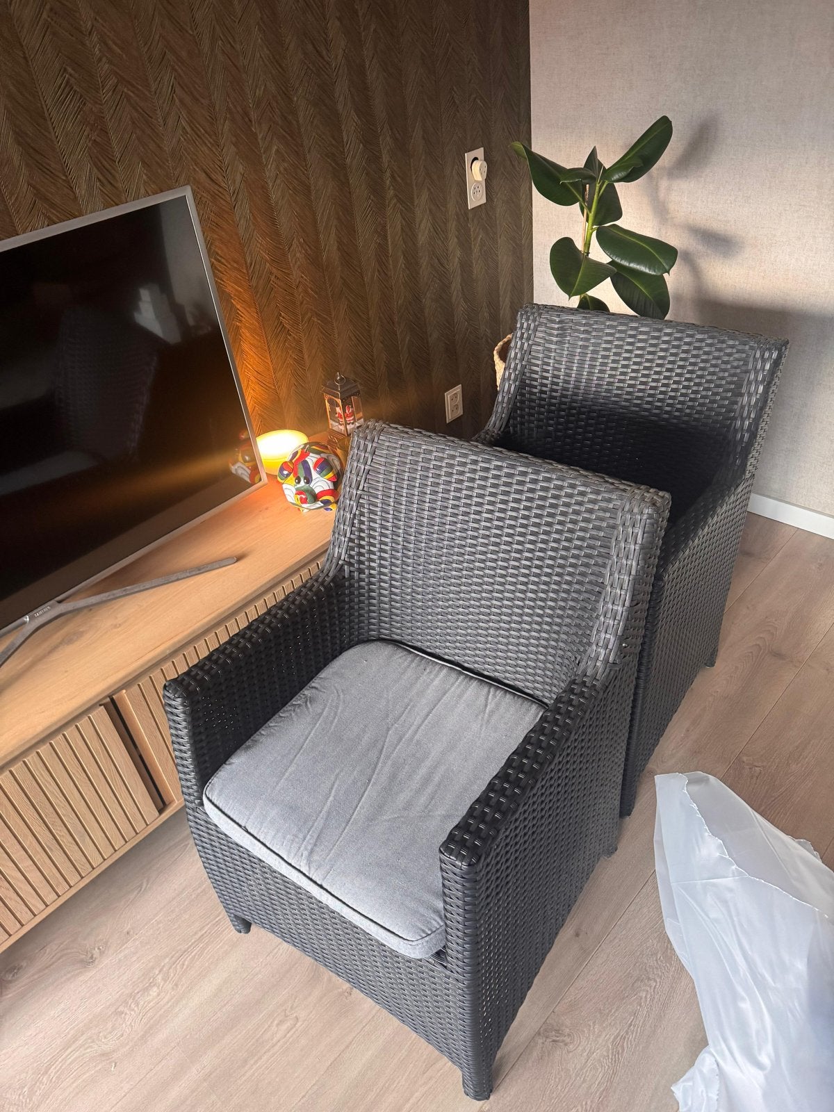 2 Tuinstoelen met kussens - Zo goed als nieuw, Tuin en Terras, Tuinstoelen, Ophalen, Zo goed als nieuw, Wicker