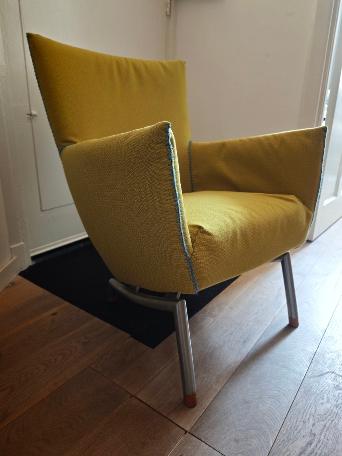 Label Gerard vd Berg Foxx - Gele Design Fauteuil, Huis en Inrichting, Fauteuils, Gebruikt, 75 tot 100 cm, Stof, 50 tot 75 cm